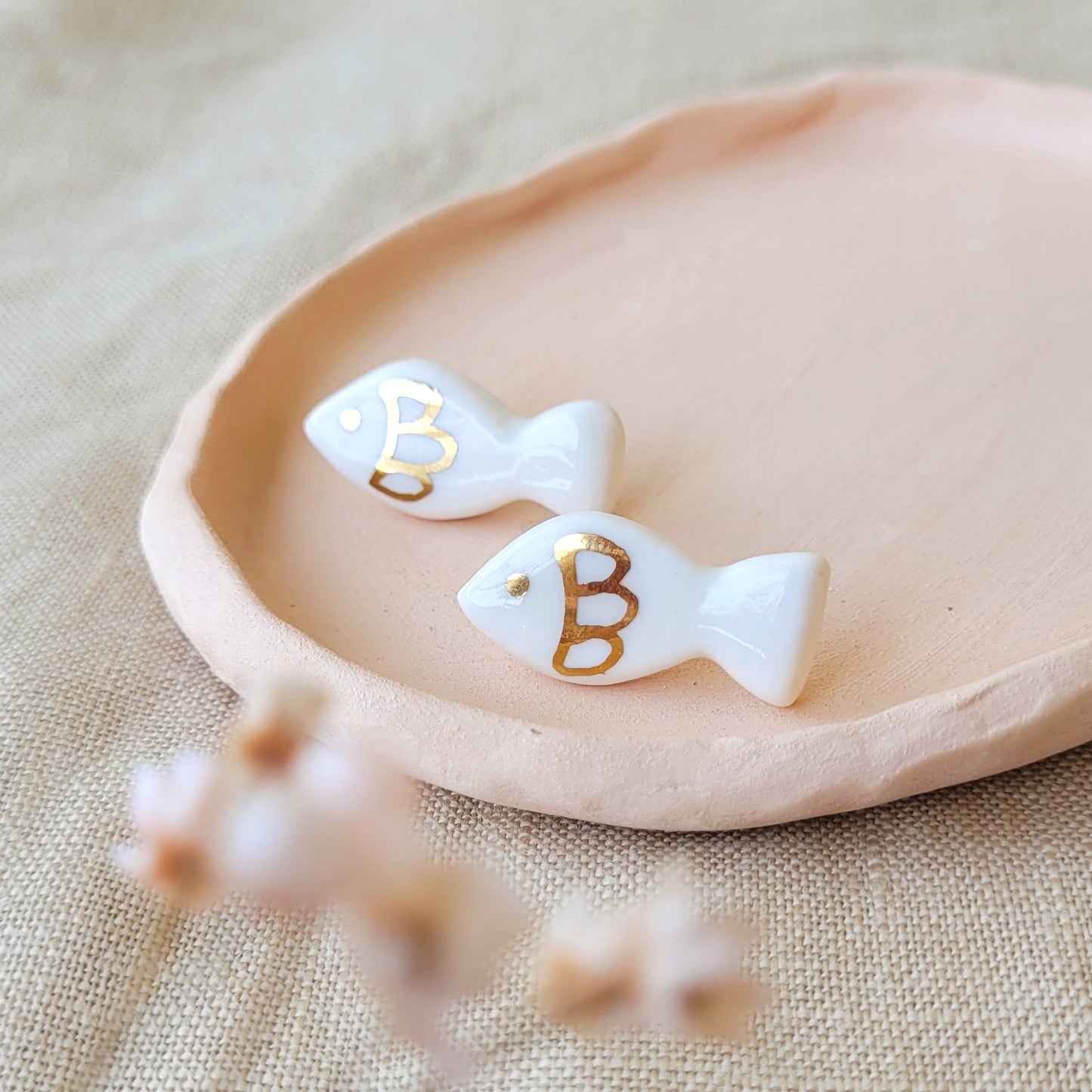 Porcelain stud earrings with gold "White fish"