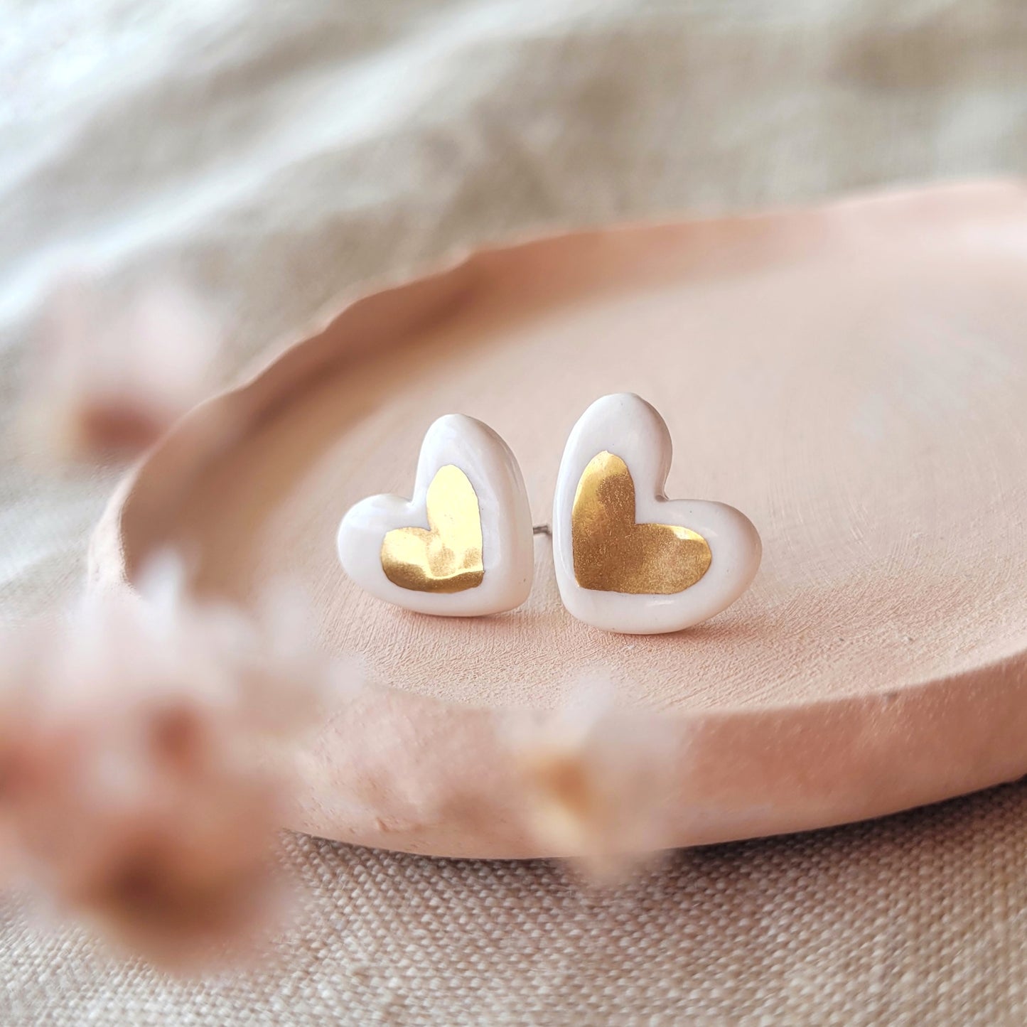 Porcelain stud earrings with gold "White hearts with gold"