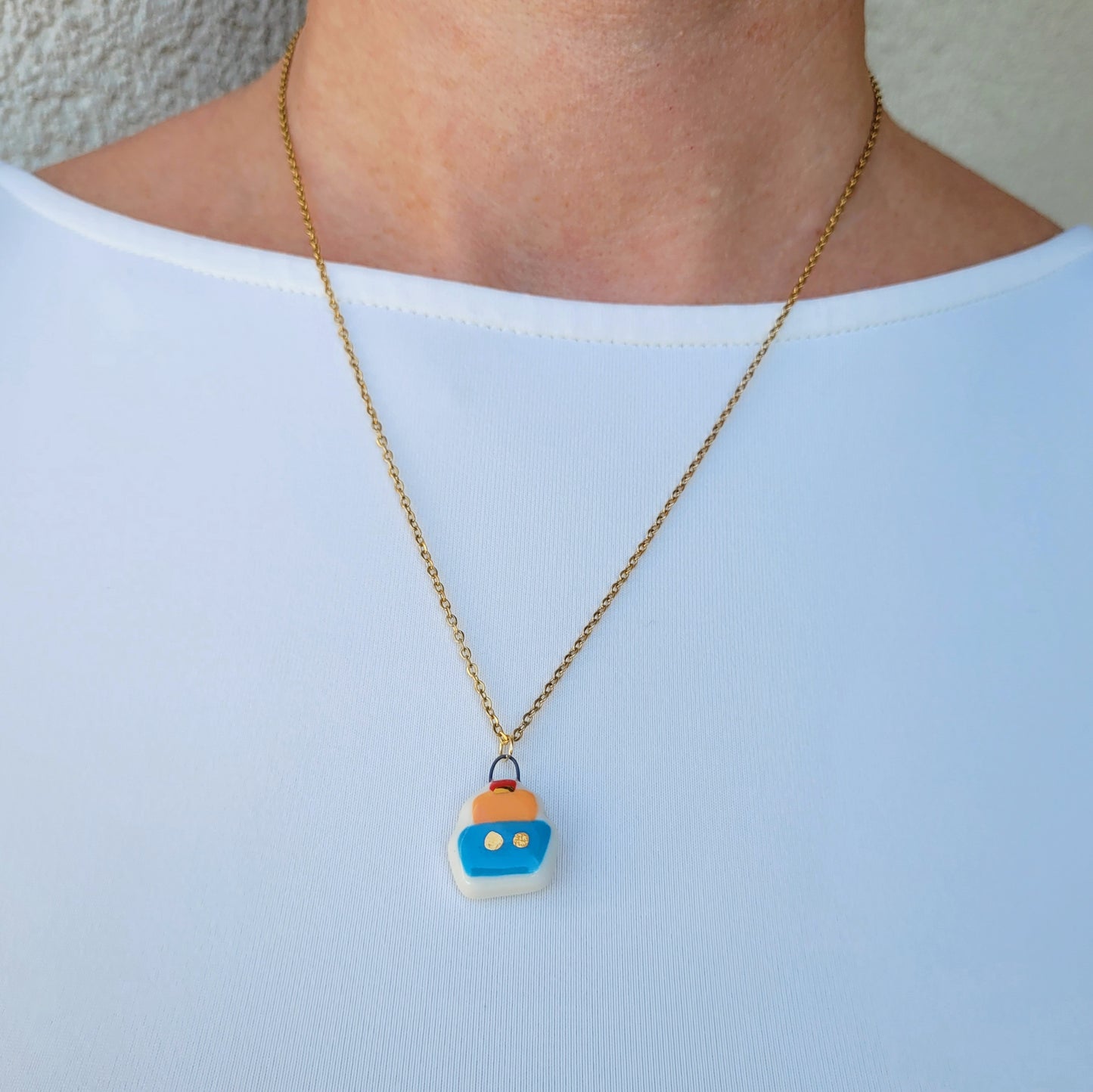 Porcelain necklace with gold "Little boat"