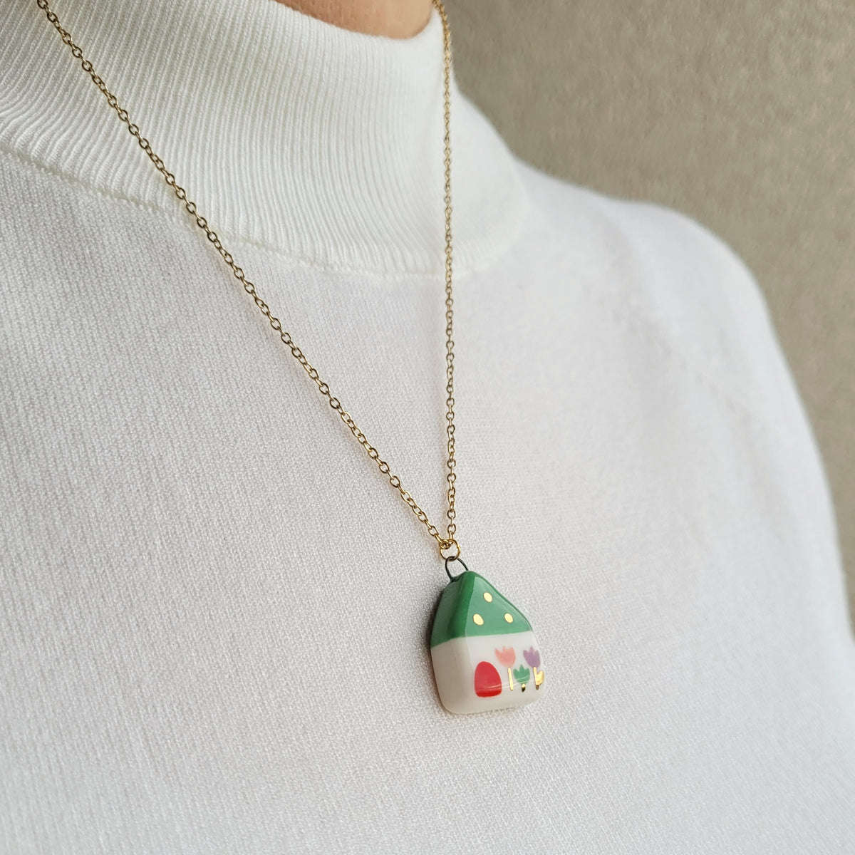 Porcelain necklace with gold "Green house with tulips"
