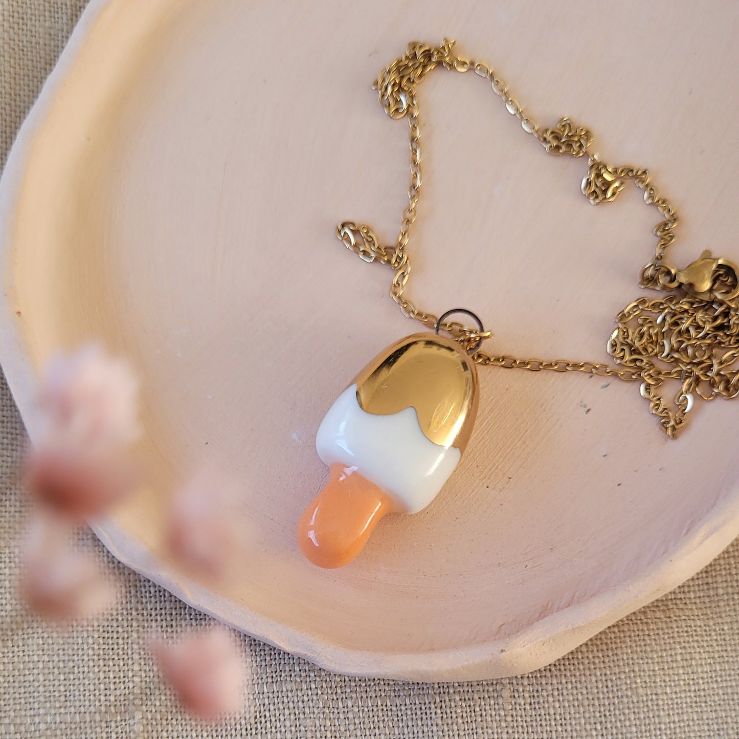 Porcelain necklace with gold "White ice cream"