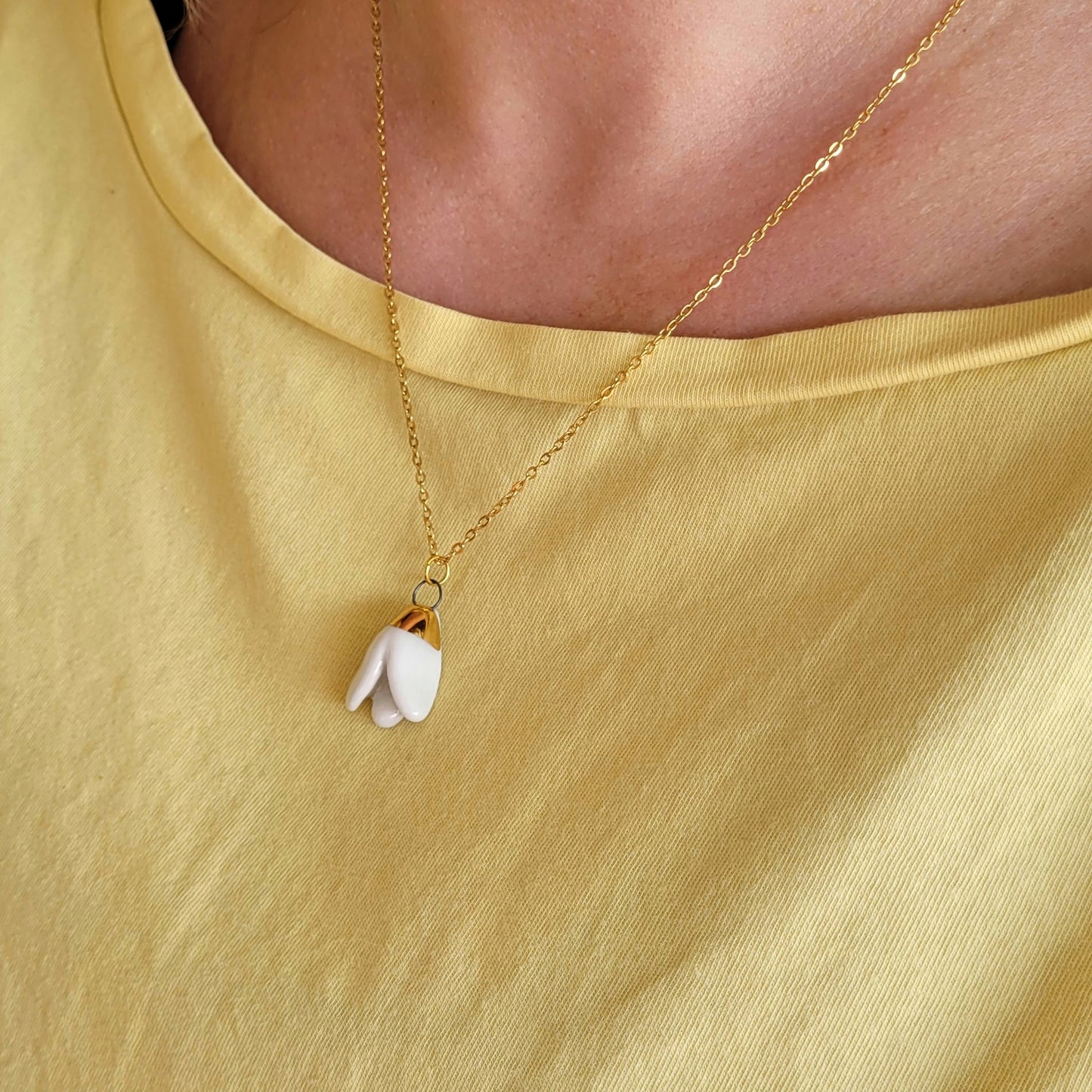 Porcelain necklace with gold "Snowdrop"