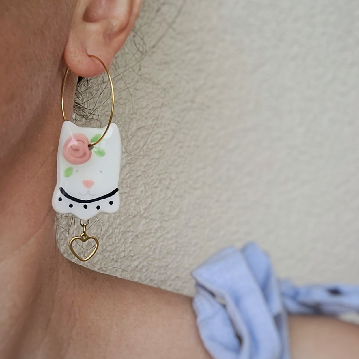 Porcelain dangle earrings "Kitties with flowers"