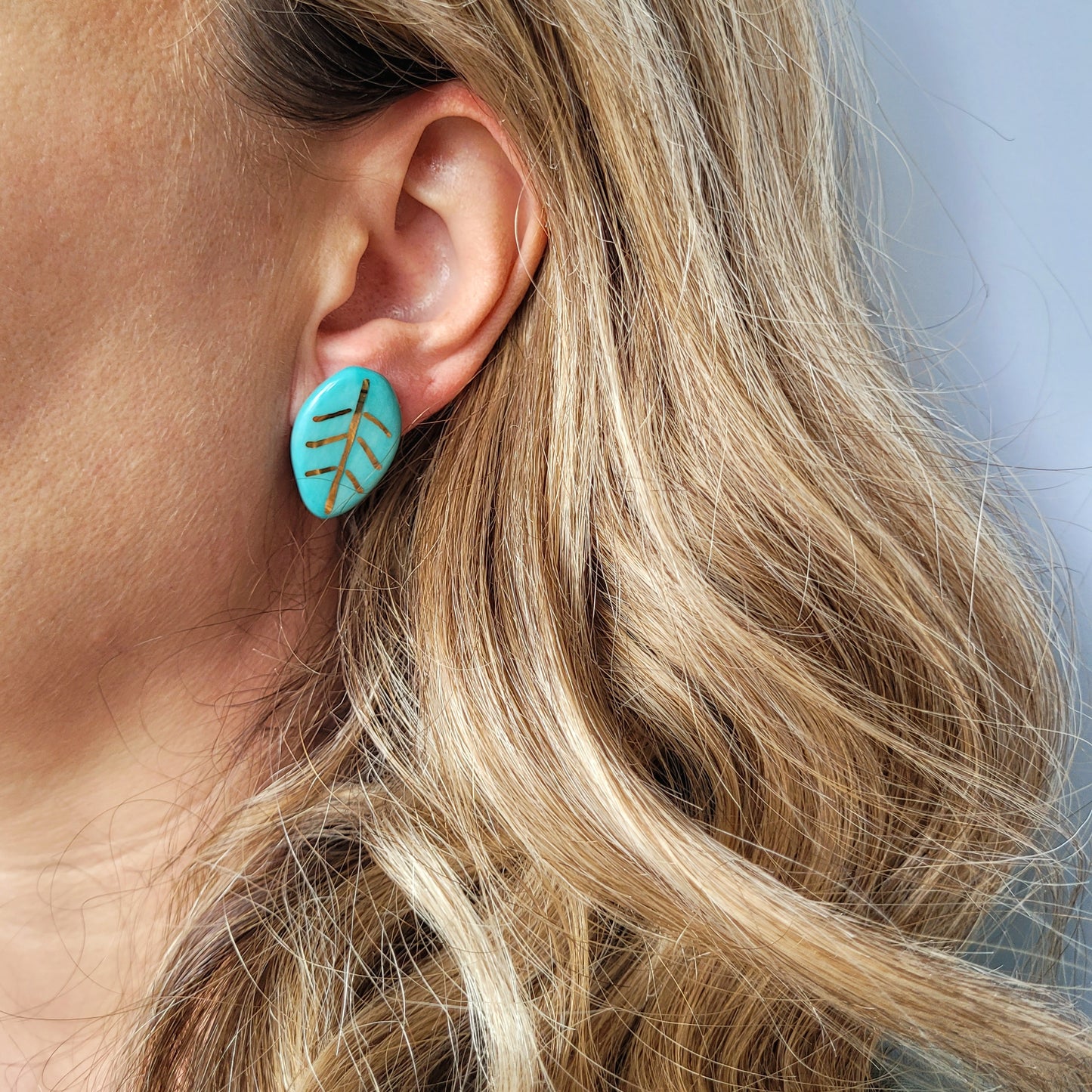 Porcelain stud earrings with gold "Green leaves"