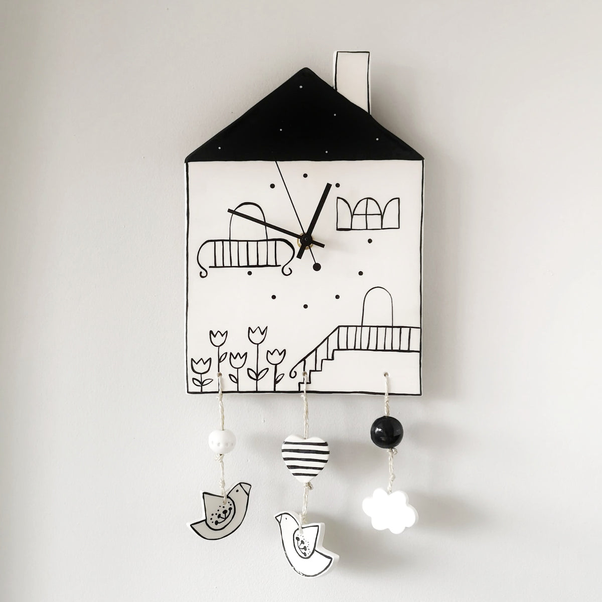 Ceramic wall clock "Black & white house" (DELIVERY ONLY TO CROATIA)