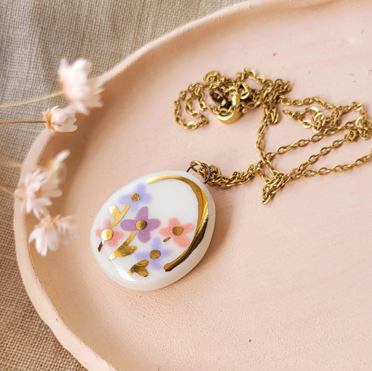 Porcelain necklace with gold "Meadow"