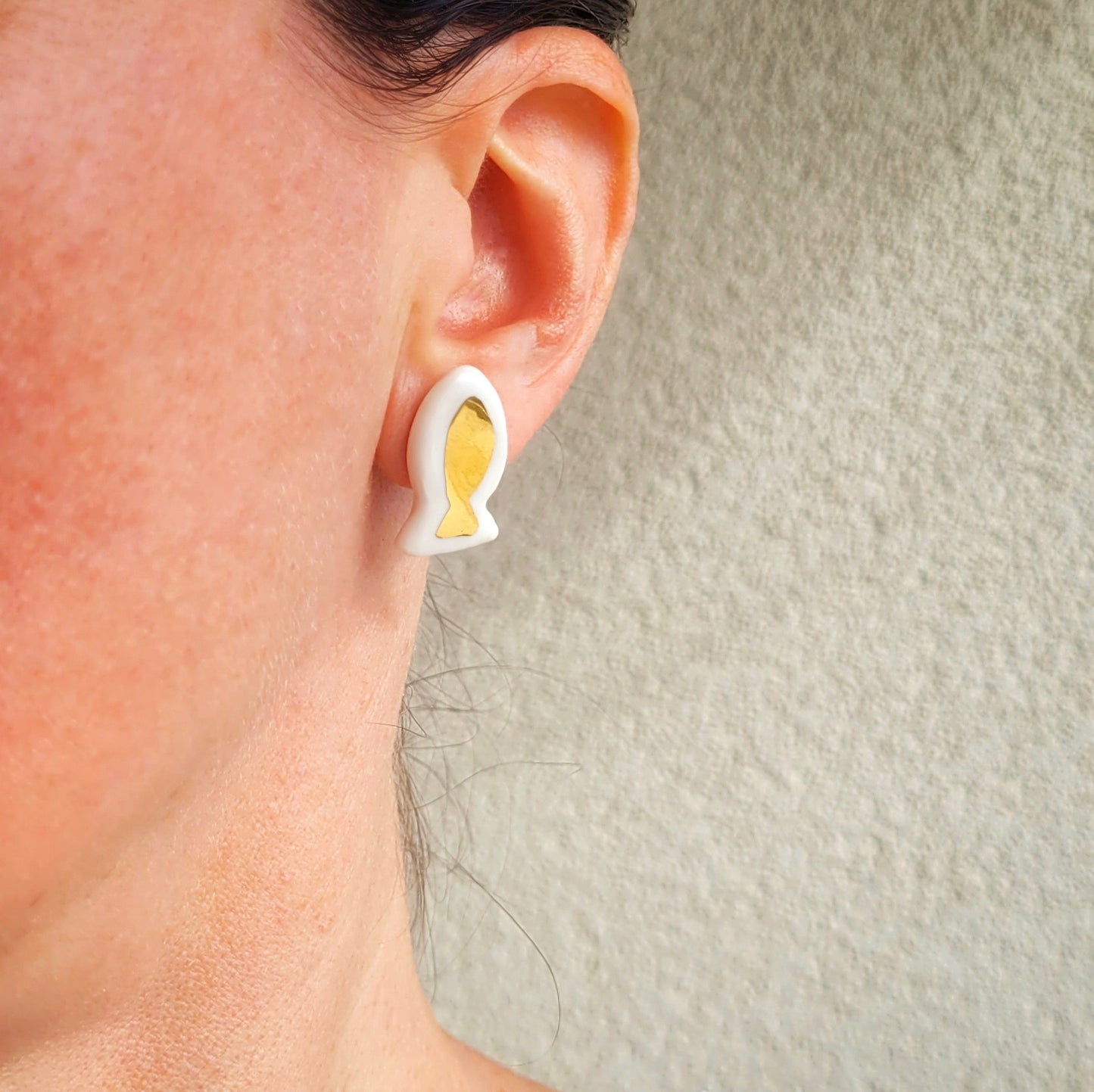 Porcelain stud earrings with gold "Goldfish"