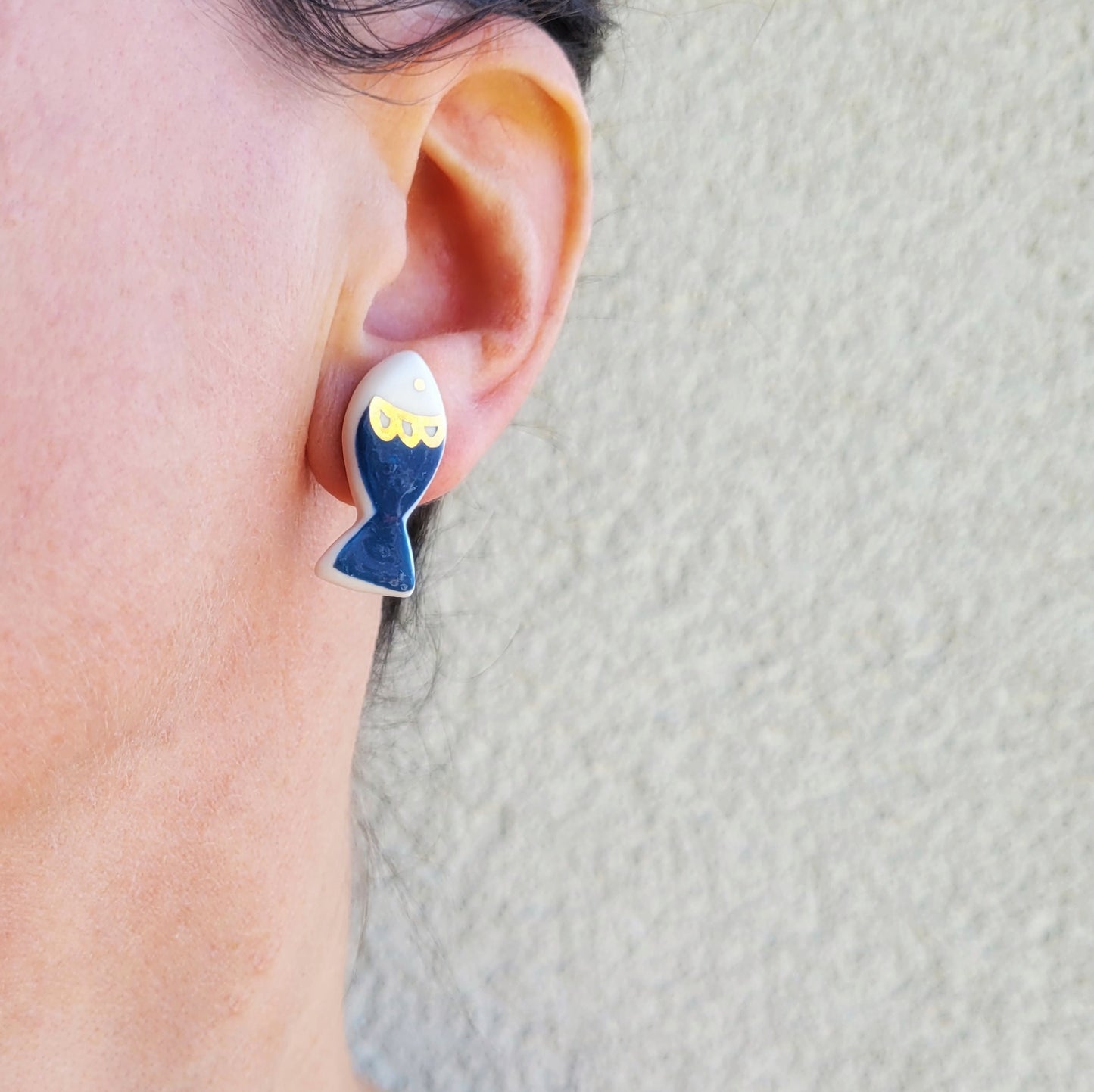 Porcelain stud earrings with gold " Dark blue fish"