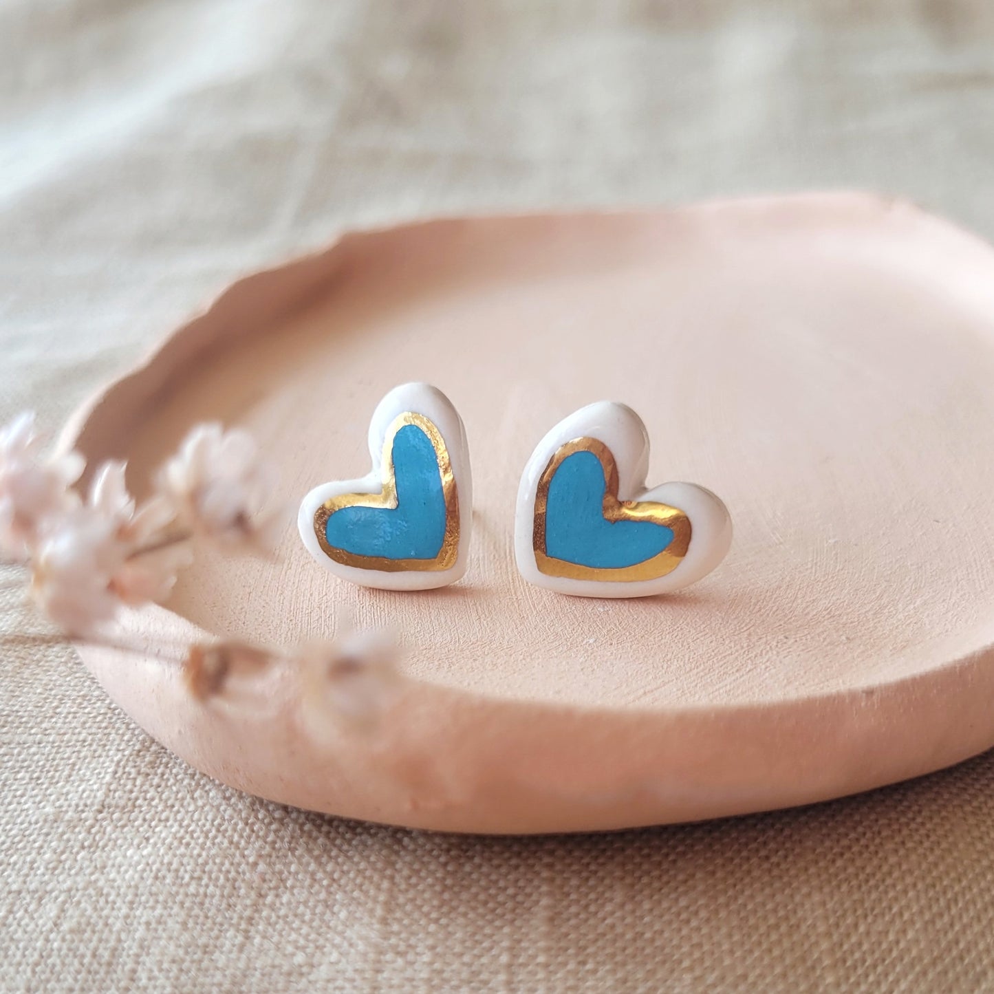 Porcelain stud earrings with gold "Blue hearts with gold"