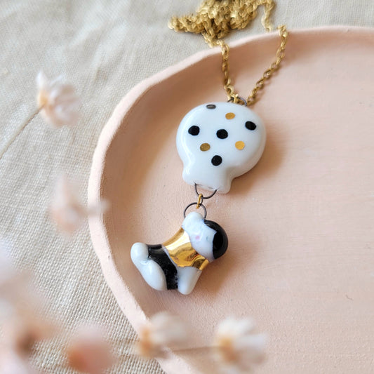 Porcelain necklace with gold "Me and my balloon"