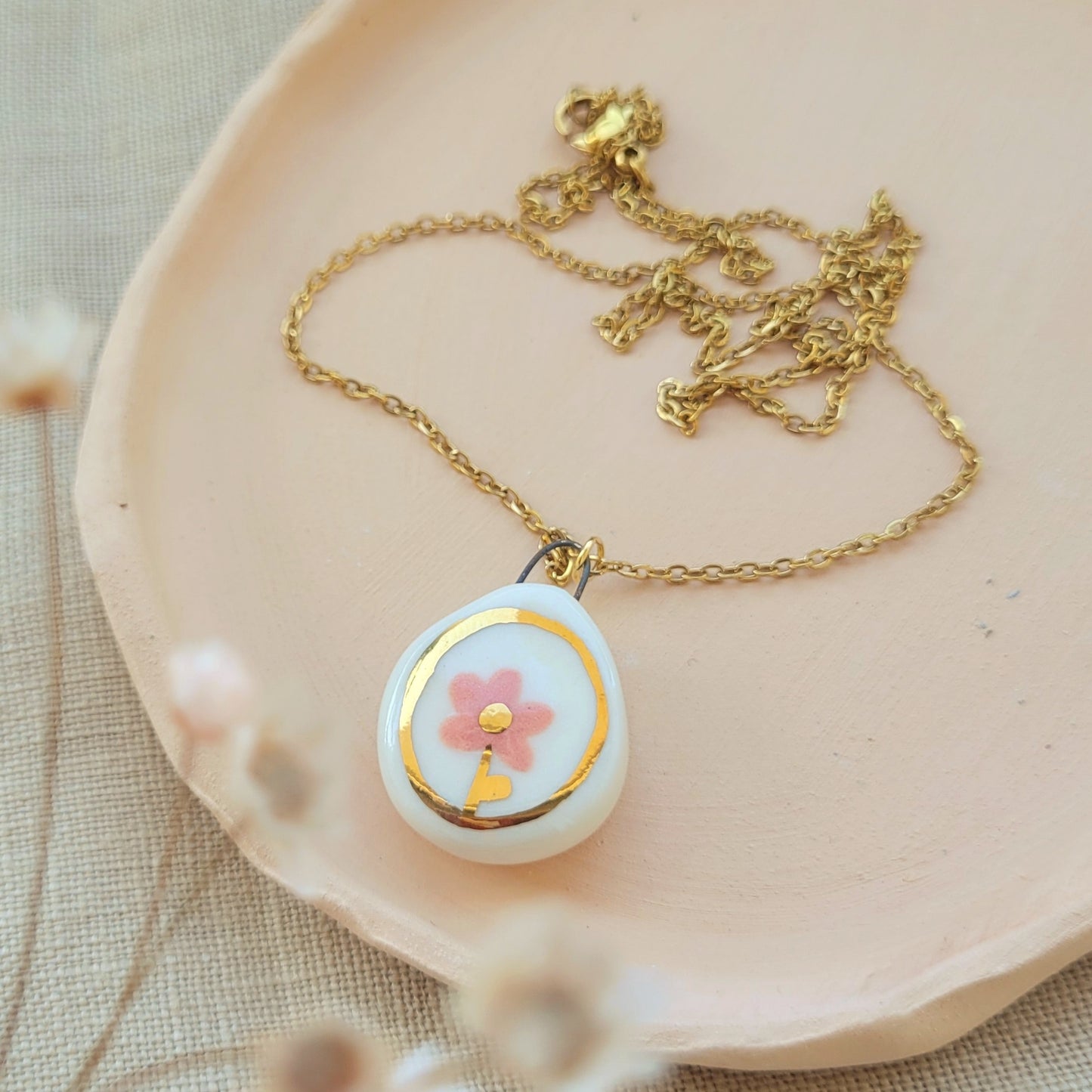 Porcelain necklace with gold "Pink flower"