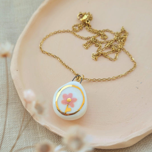 Porcelain necklace with gold "Pink flower"