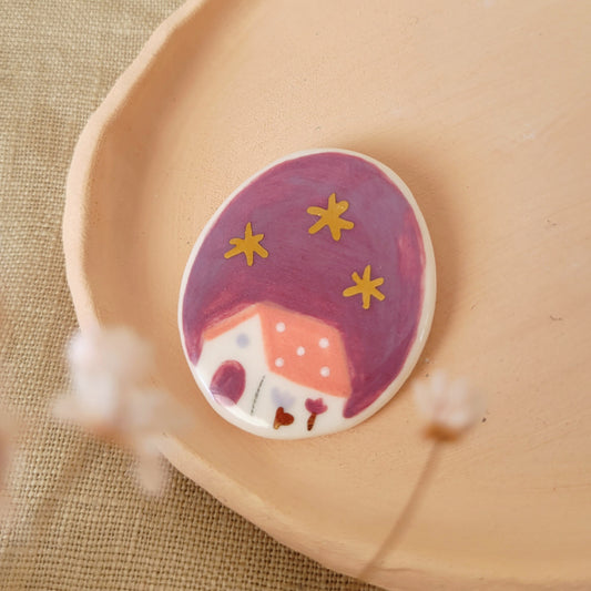 Porcelain brooch with gold "Pink house"