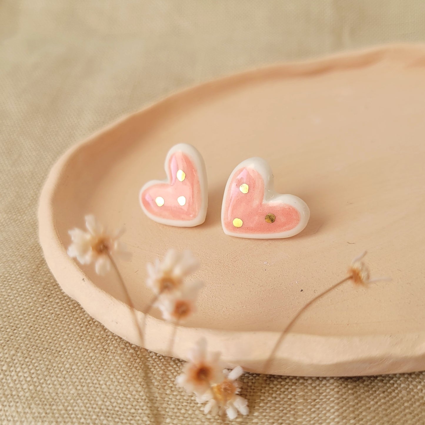 Porcelain stud earrings with gold "Pink hearts with dots"