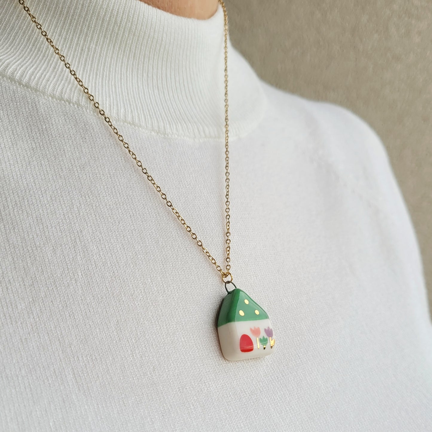 Porcelain necklace with gold "Green house with tulips"