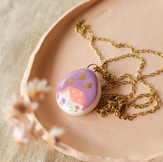 Porcelain necklace with gold "Pink house"