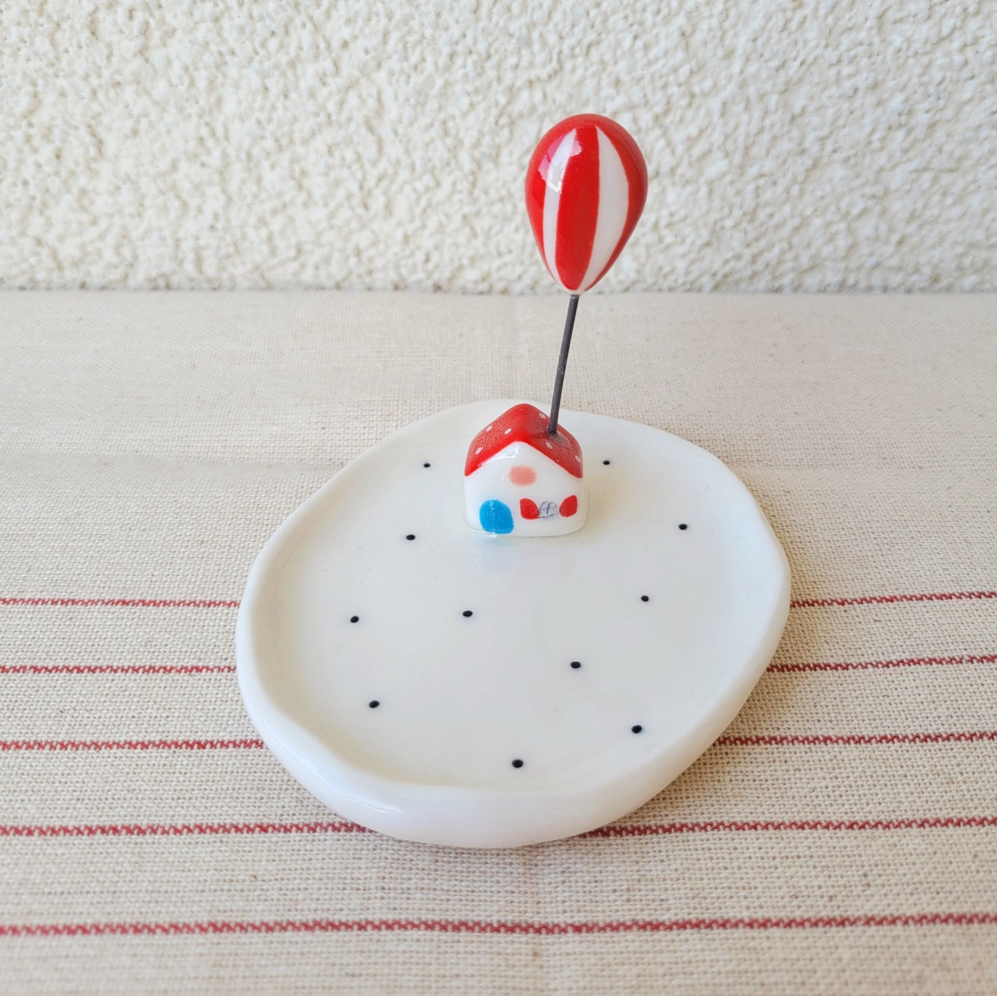Porcelain trinket dish "Me and my balloon"