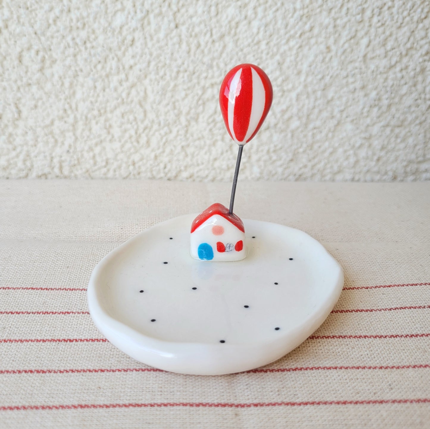 Porcelain trinket dish "Me and my balloon"