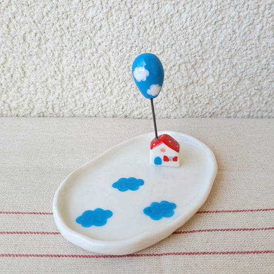 Porcelain trinket dish "Up in the clouds"