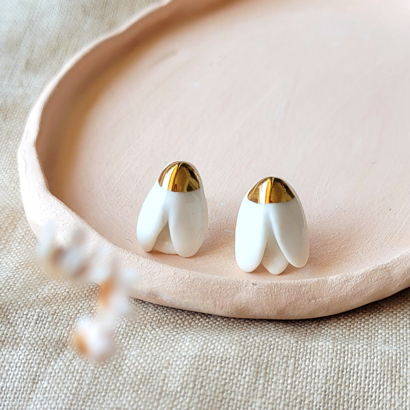 Porcelain stud earrings with gold "Snowdrops"
