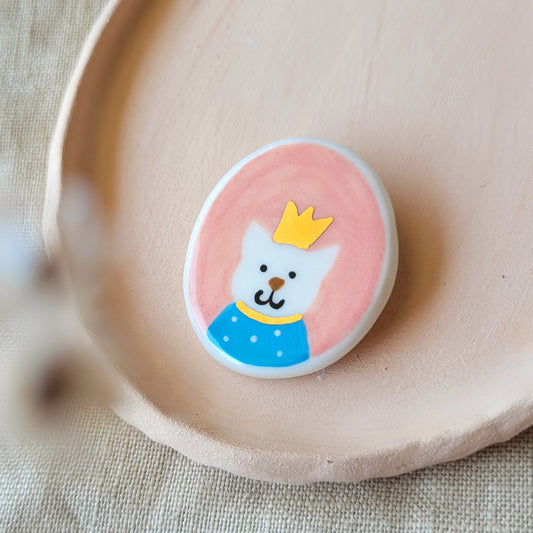 Porcelain brooch with gold "Beatrice"