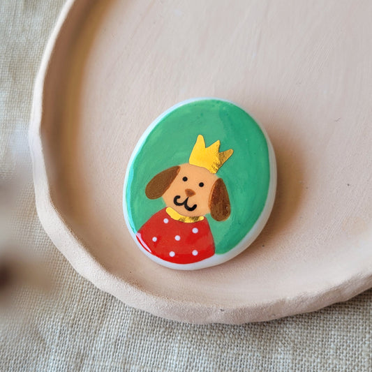 Porcelain brooch with gold "Frederick"
