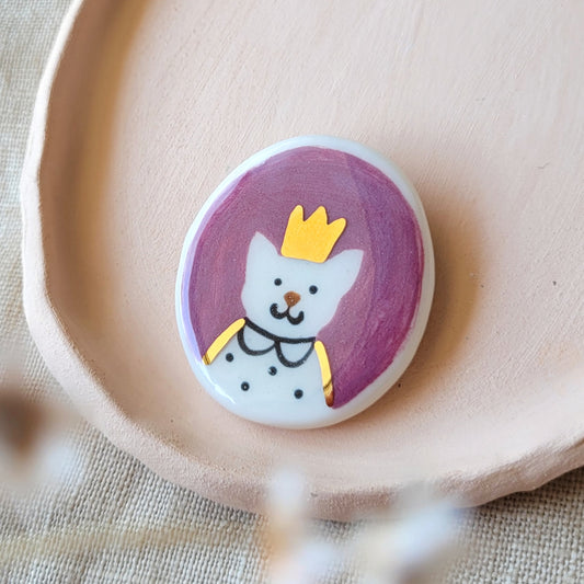 Porcelain brooch with gold "Catherine"
