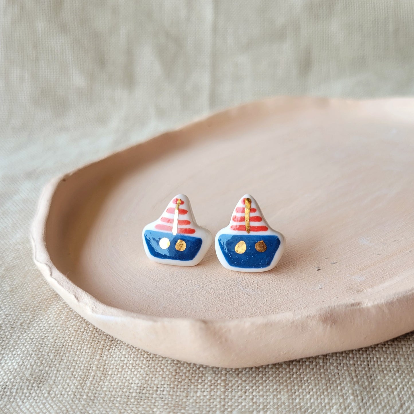 Porcelain stud earrings with gold "Sailboats"