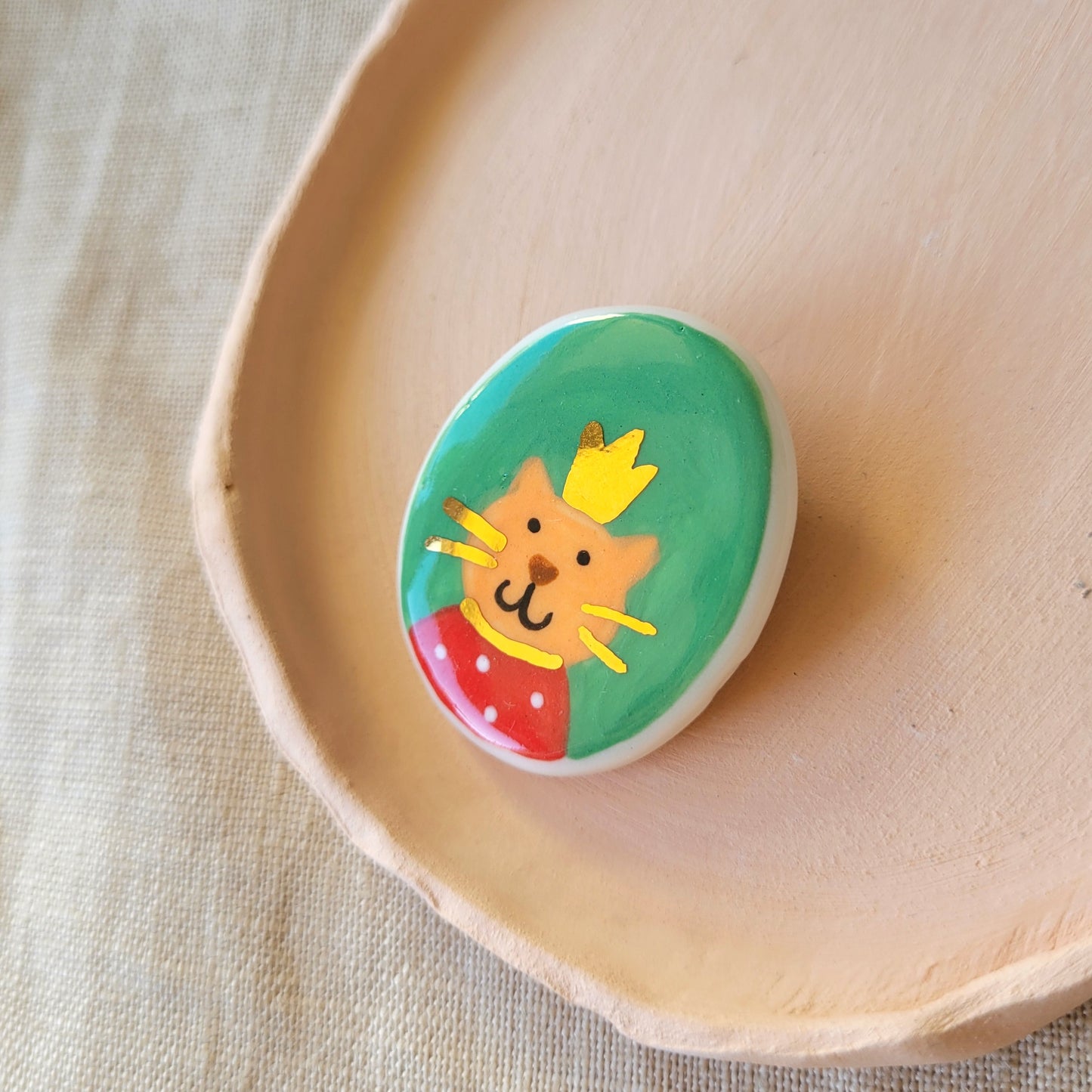 Porcelain brooch with gold "Paul"