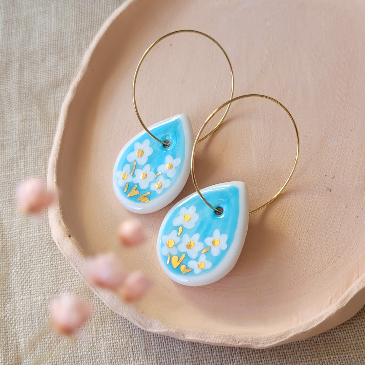 Porcelain dangle earrings with gold "White flowers"