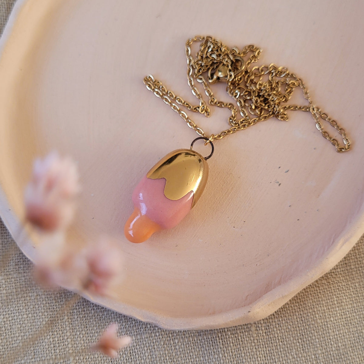 Porcelain necklace with gold "Pink ice cream"