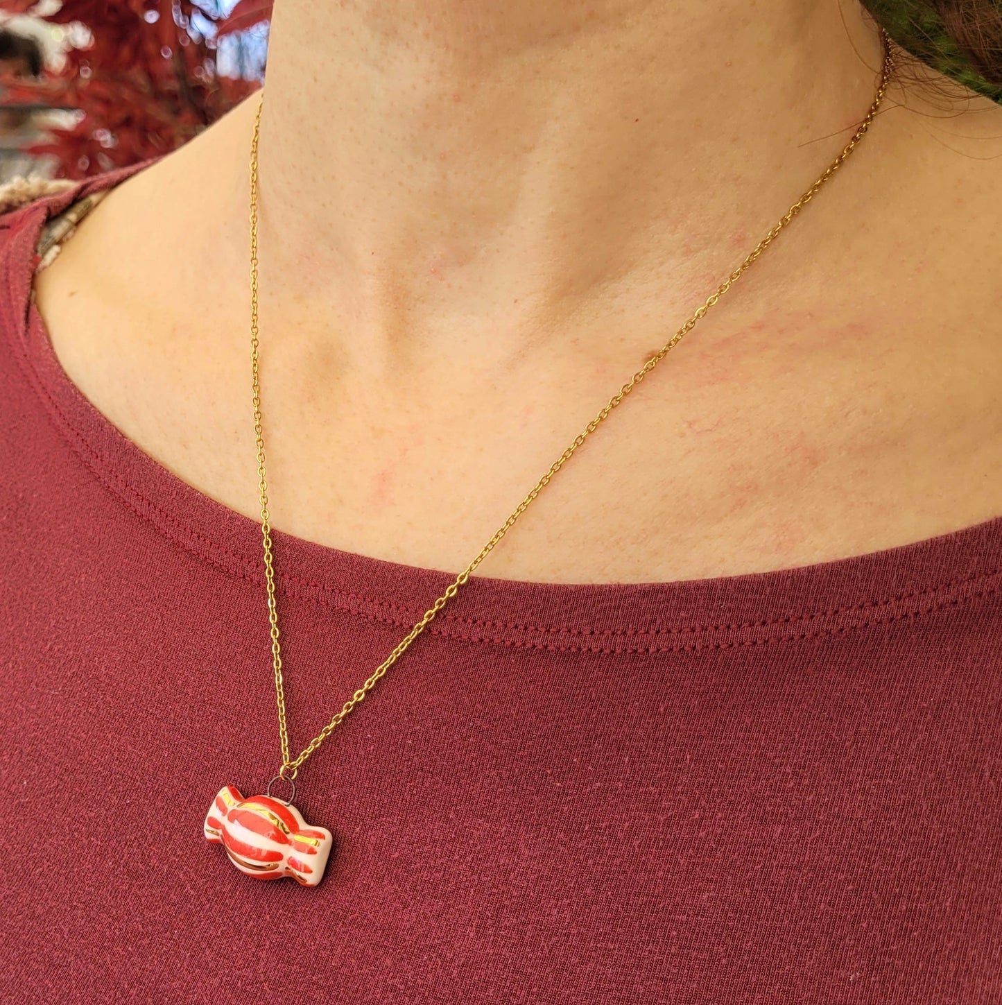 Porcelain necklace with gold "Candy"