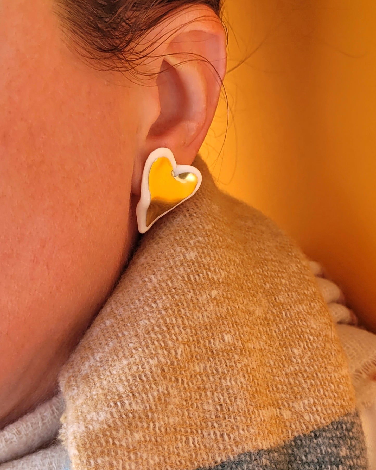Porcelain stud earrings with gold "Big hearts"