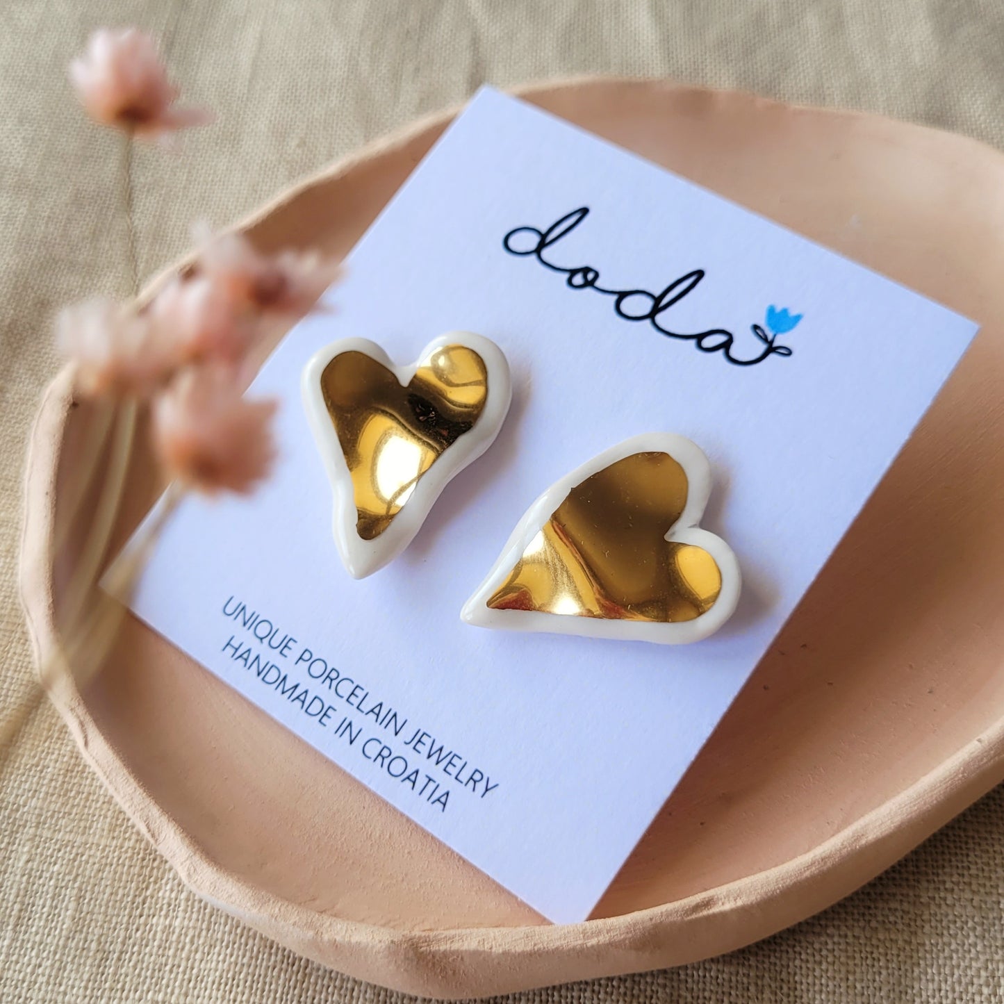 Porcelain stud earrings with gold "Big hearts"