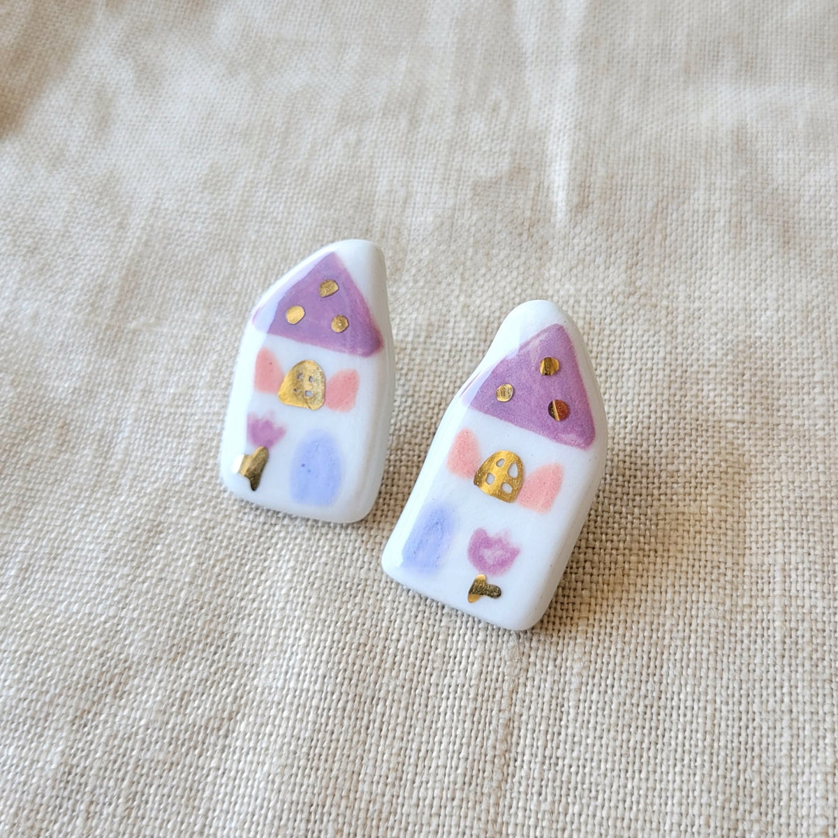 Porcelain stud earrings with gold "Dark pink houses"