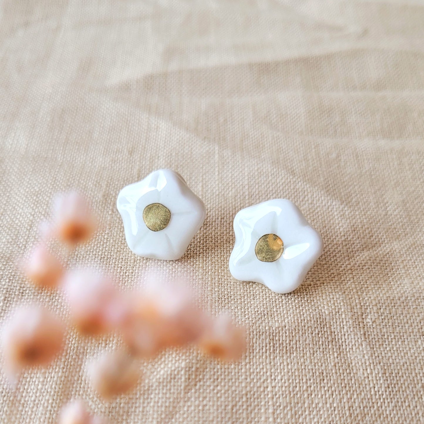 Porcelain stud earrings with gold "Tiny white flowers"
