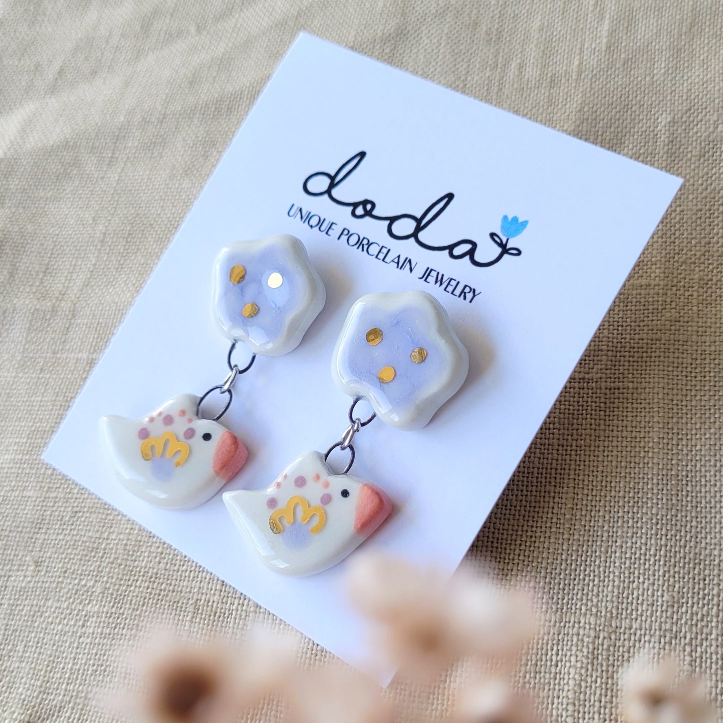 Porcelain stud earrings with gold "Birdies"