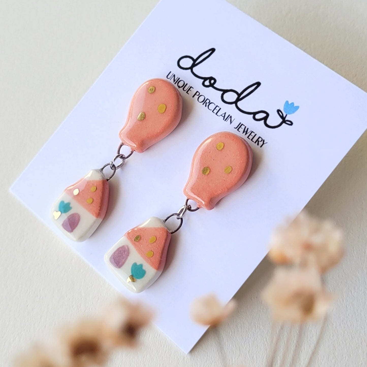 Porcelain stud earrings with gold "Pink house with green tulip"