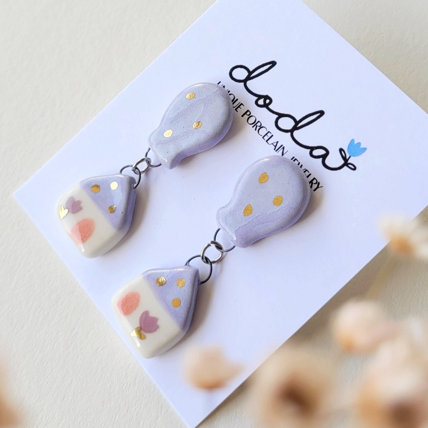 Porcelain stud earrings with gold "Purple haouse with balloon"