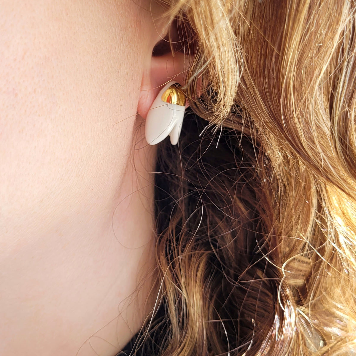Porcelain stud earrings with gold "Snowdrops"