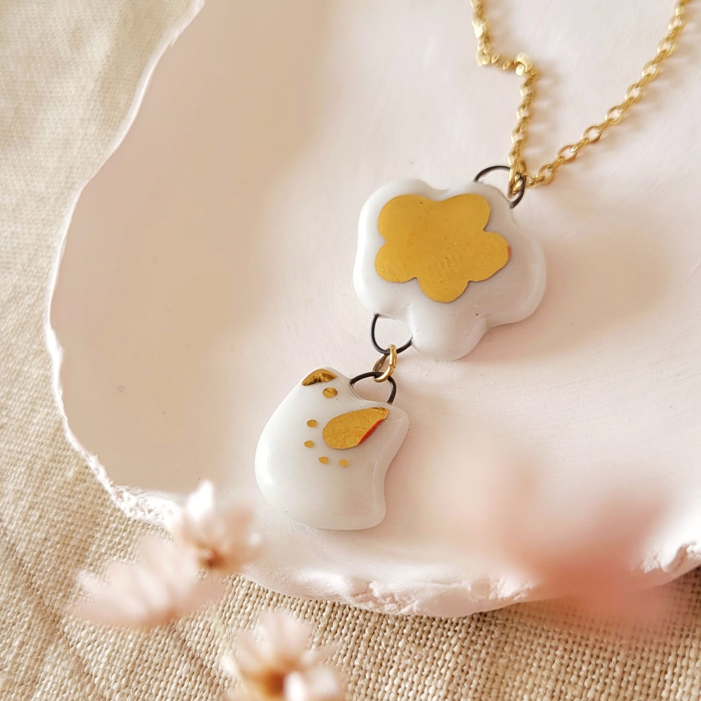 Porcelain necklace with gold "Birdie"