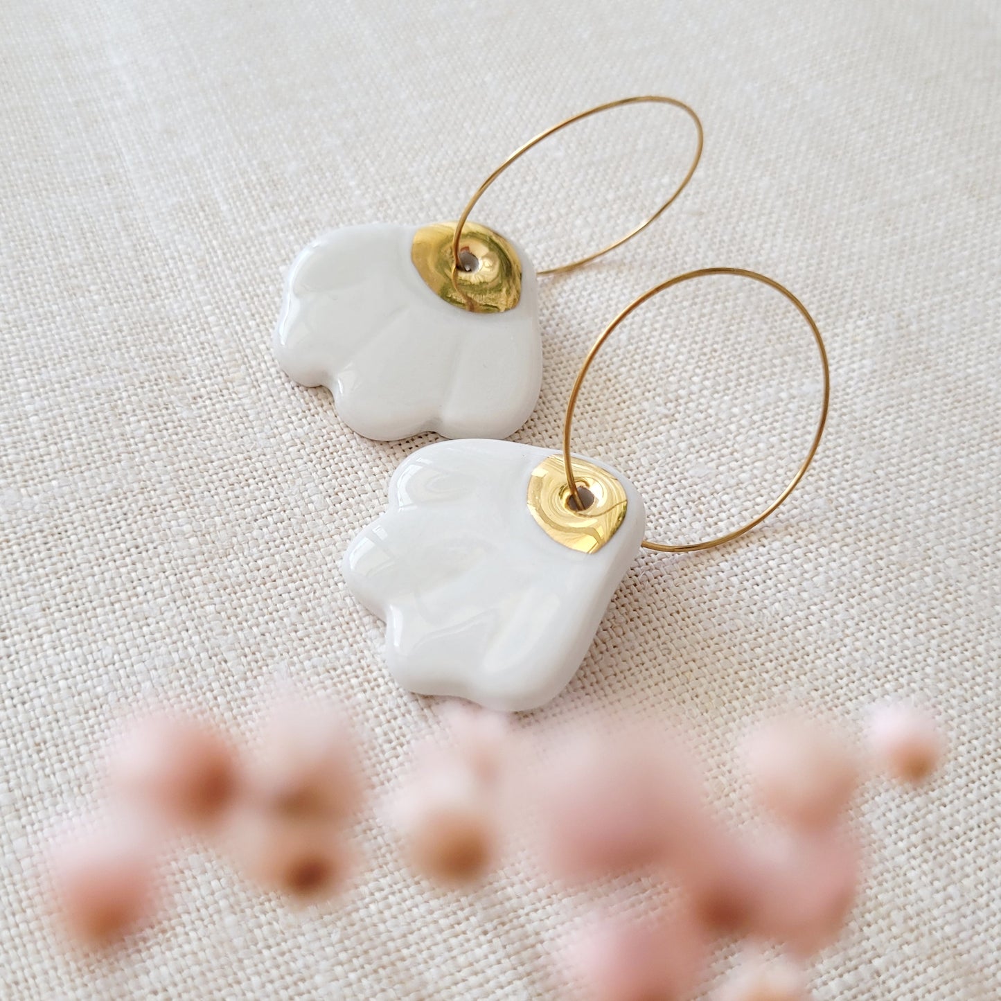 Porcelain dangle earrings with gold "Small daisies"