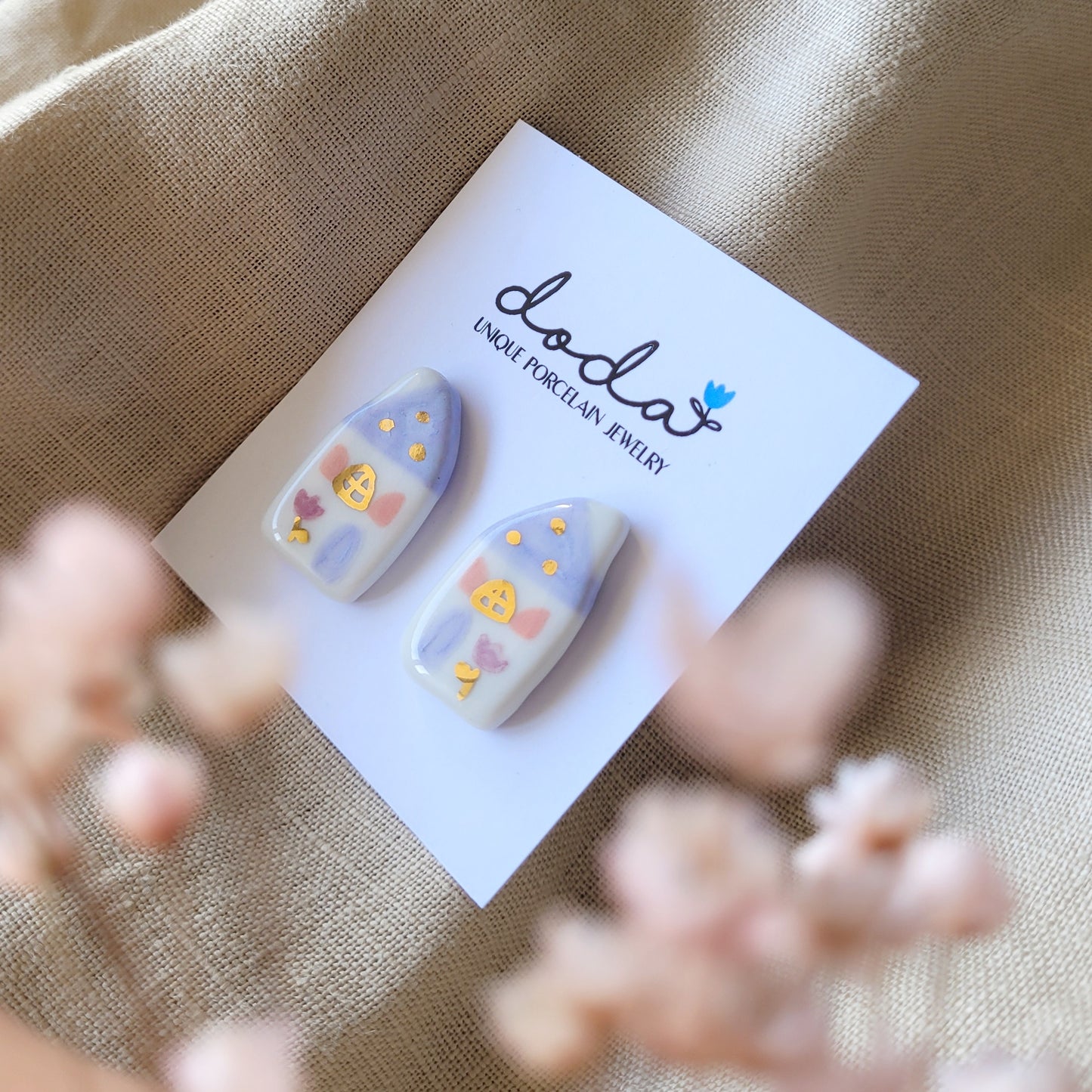 Porcelain stud earrings with gold "Purple houses"