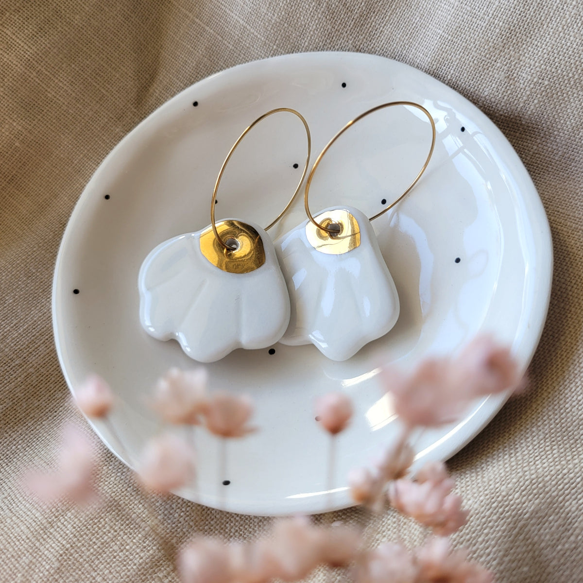 Porcelain dangle earrings with gold "Small daisies"