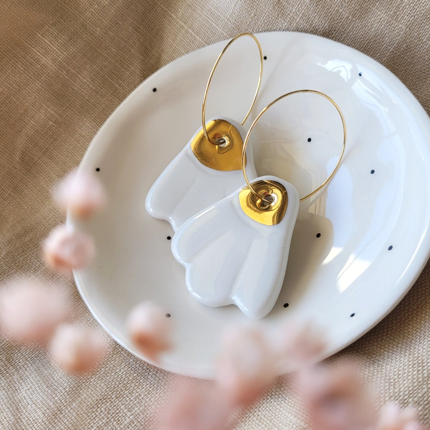 Porcelain dangle earrings with gold "Big daisies"