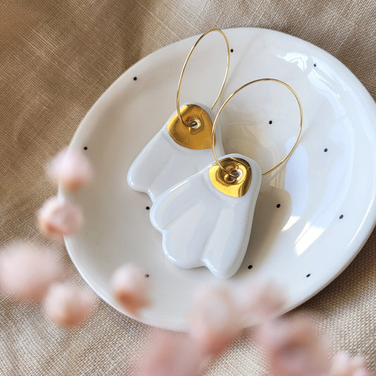 Porcelain dangle earrings with gold "Big daisies"