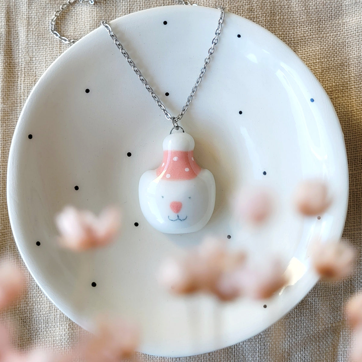 Porcelain necklace "Party kitty with pink hat"