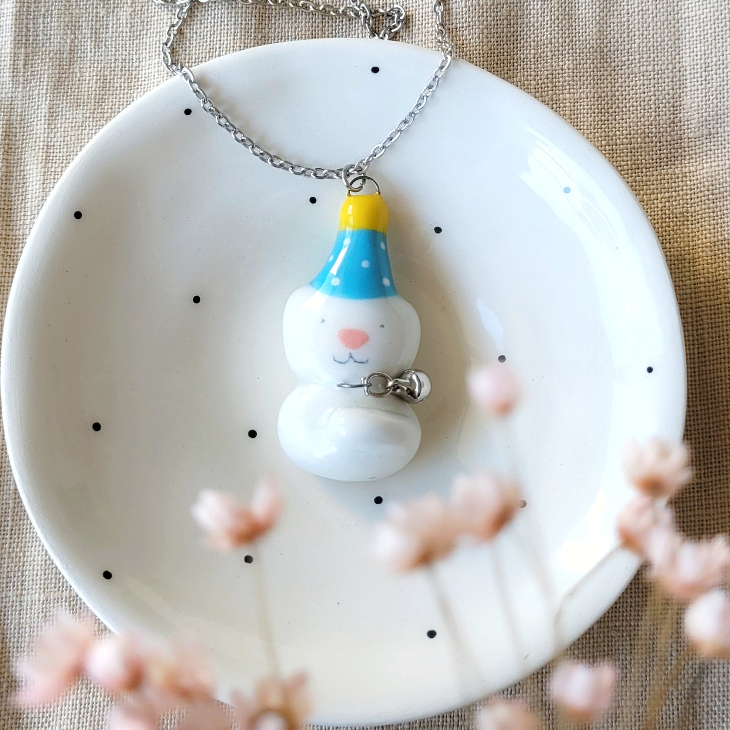 Porcelain necklace "Big party kitty with bell"
