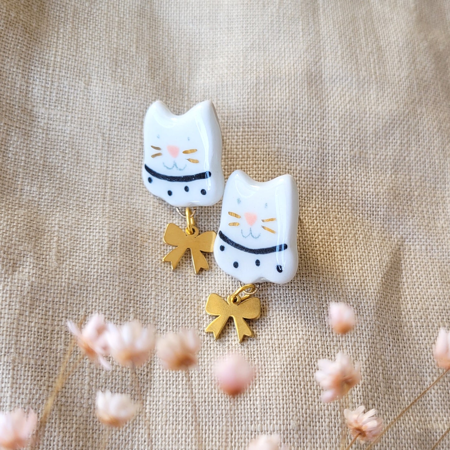 Porcelain stud earrings with gold "Kitties with bows"
