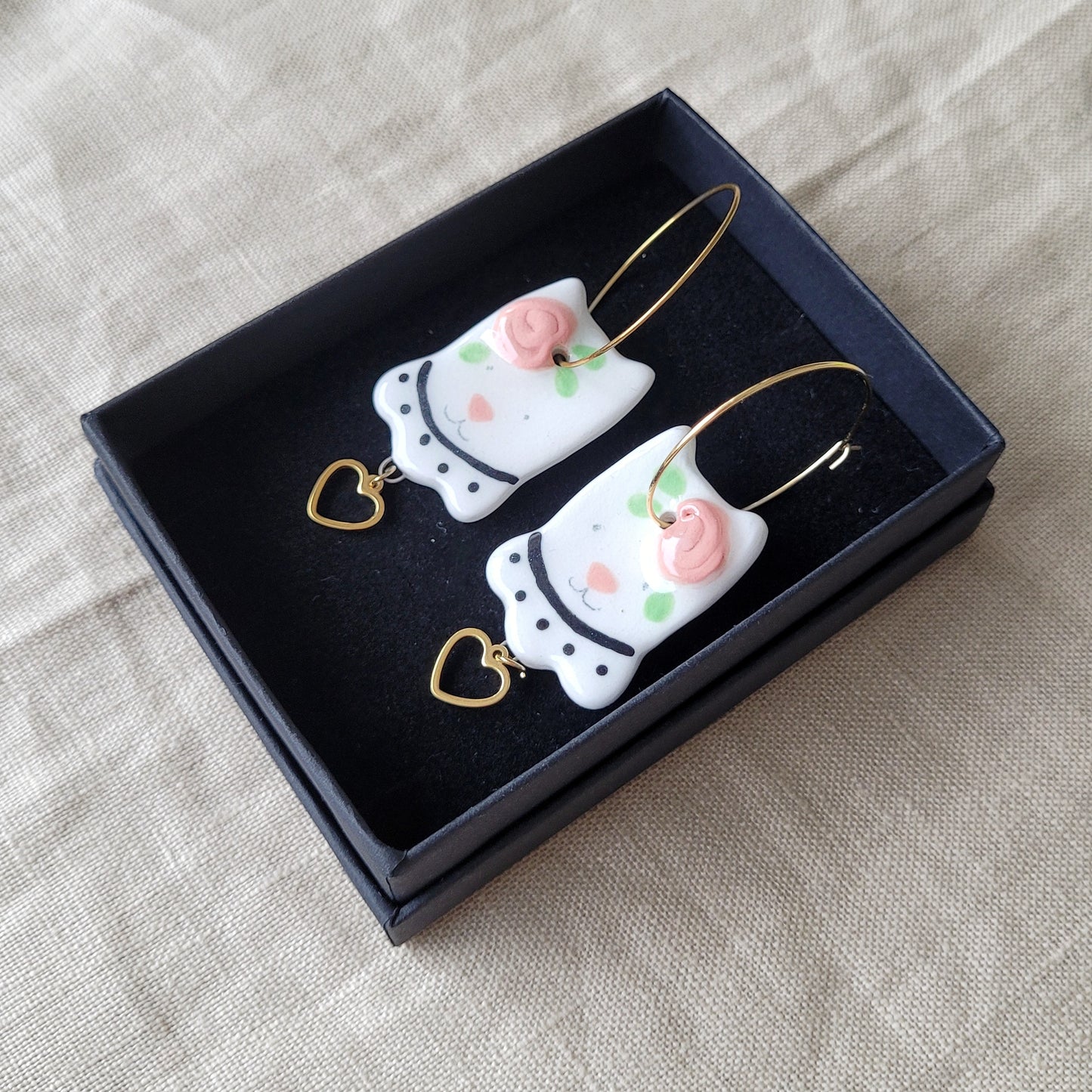 Porcelain dangle earrings "Kitties with flowers"